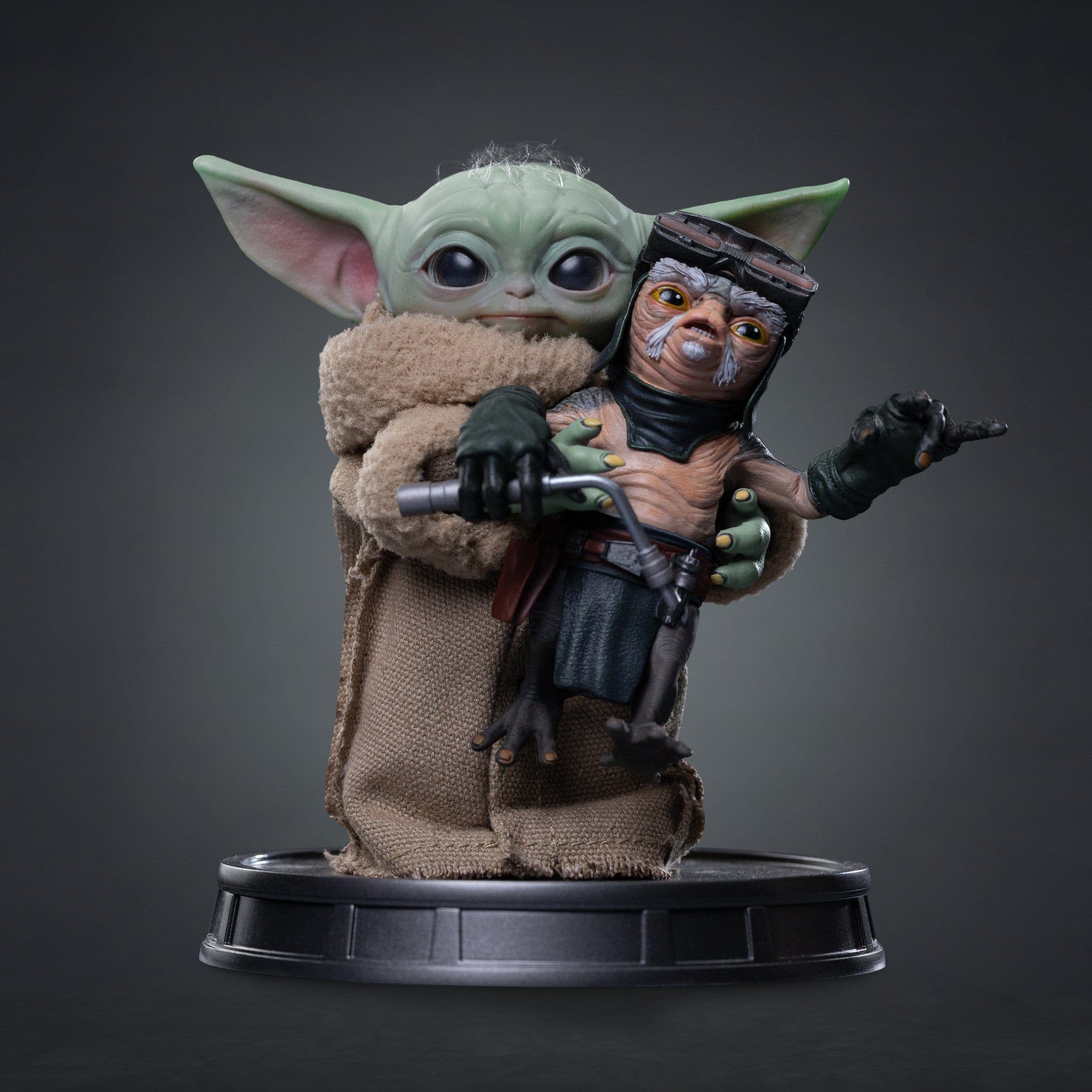 Grogu No Squeez (Collection Statue)