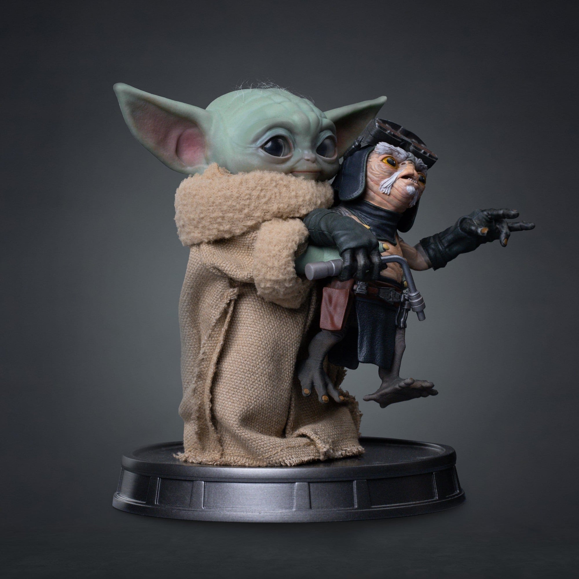 Grogu No Squeez (Collection Statue)